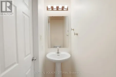 270 Espin Heights Ottawa ON K2J 0Y8