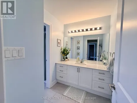 52 Bianca Crescent Wasaga Beach ON L9Z 0H6