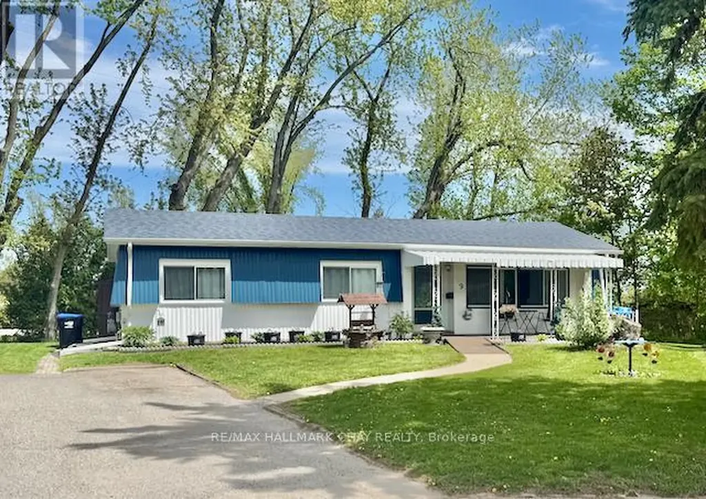 9 Locust Hill Court Innisfil ON L9S 1R7