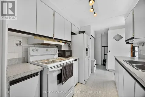 9 Locust Hill Court Innisfil ON L9S 1R7