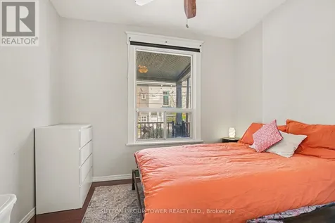 560 Indian Grove Toronto (junction Area) ON M6P 2J4