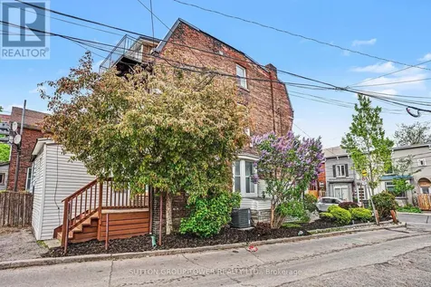 560 Indian Grove Toronto (junction Area) ON M6P 2J4
