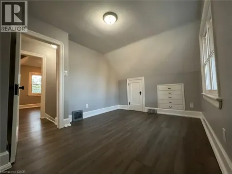 115 Highland Rd W Road Kitchener ON N2M 3B9