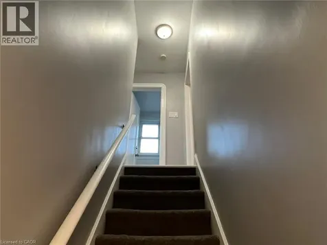 115 Highland Rd W Road Kitchener ON N2M 3B9