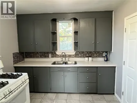 115 Highland Rd W Road Kitchener ON N2M 3B9