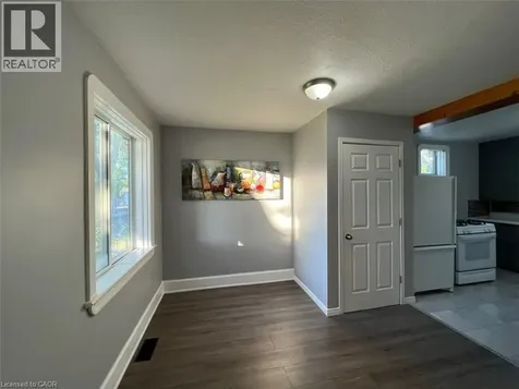 115 Highland Rd W Road Kitchener ON N2M 3B9