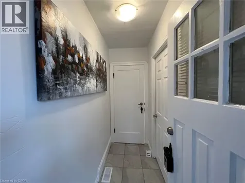 115 Highland Rd W Road Kitchener ON N2M 3B9