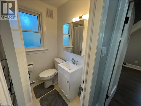 115 Highland Rd W Road Kitchener ON N2M 3B9