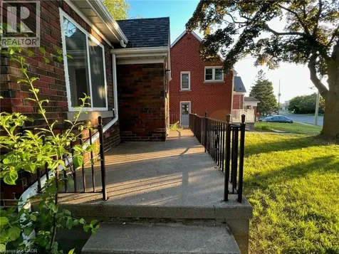 115 Highland Rd W Road Kitchener ON N2M 3B9