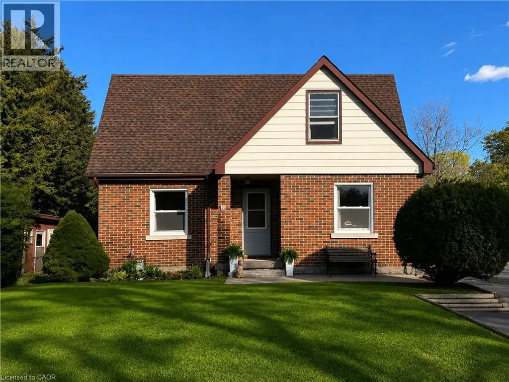 15 Barrett Avenue Cambridge ON N1R 3A1