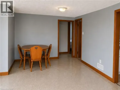 15 Barrett Avenue Cambridge ON N1R 3A1