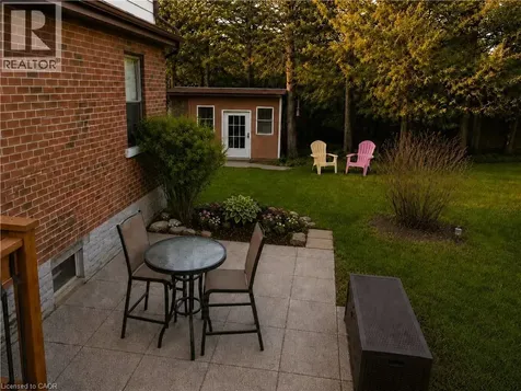 15 Barrett Avenue Cambridge ON N1R 3A1
