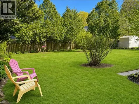 15 Barrett Avenue Cambridge ON N1R 3A1