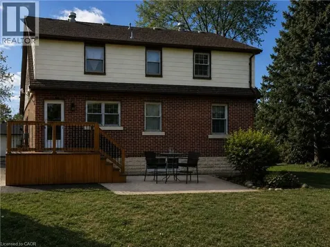 15 Barrett Avenue Cambridge ON N1R 3A1