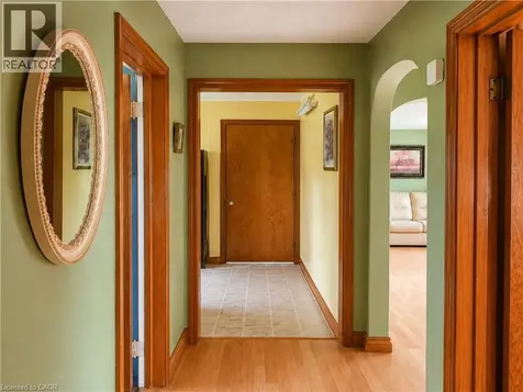 15 Barrett Avenue Cambridge ON N1R 3A1