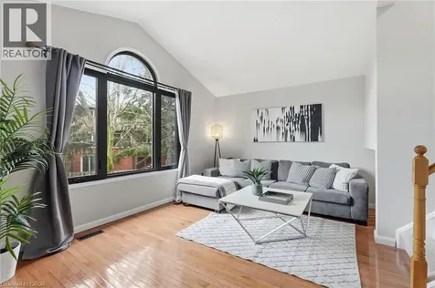 6 Woodcroft Crescent Waterdown ON L8B 0H1