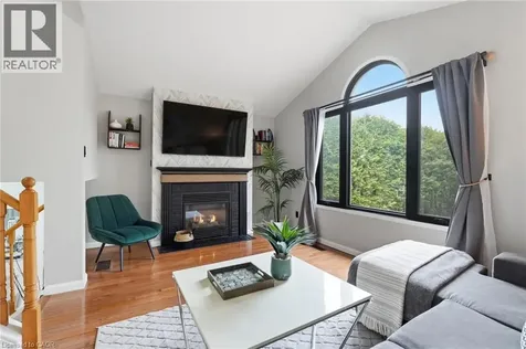 6 Woodcroft Crescent Waterdown ON L8B 0H1