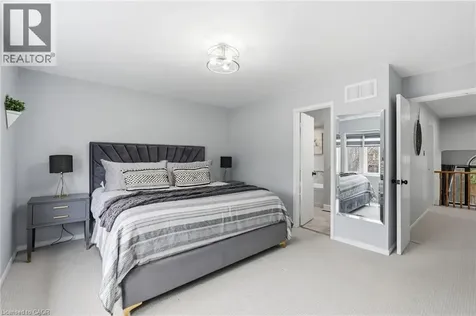 6 Woodcroft Crescent Waterdown ON L8B 0H1