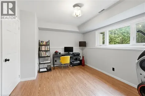 6 Woodcroft Crescent Waterdown ON L8B 0H1