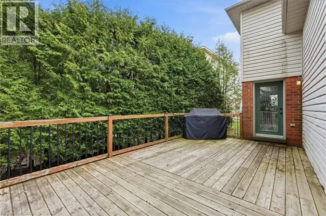 6 Woodcroft Crescent Waterdown ON L8B 0H1