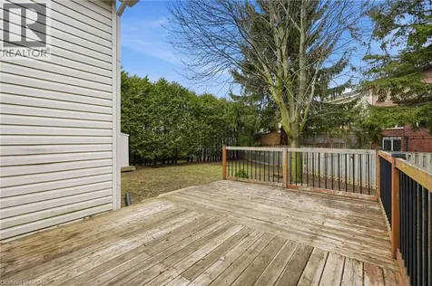 6 Woodcroft Crescent Waterdown ON L8B 0H1