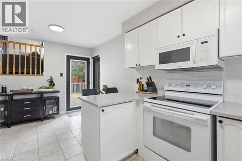 6 Woodcroft Crescent Waterdown ON L8B 0H1