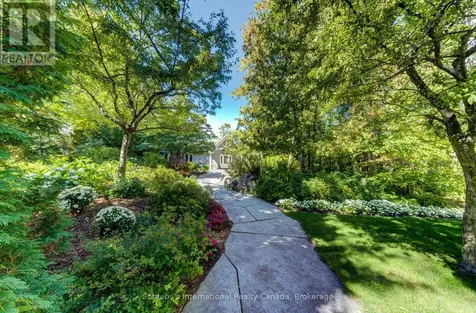 1036 River Road East Wasaga Beach ON L9Z 2P7