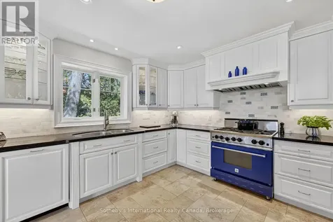 1036 River Road East Wasaga Beach ON L9Z 2P7