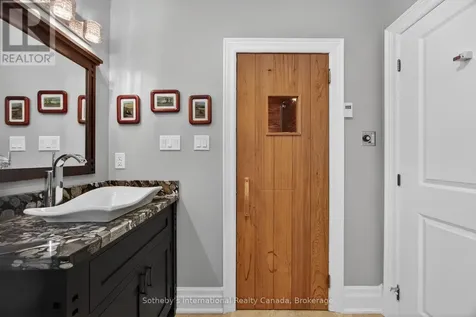 1036 River Road East Wasaga Beach ON L9Z 2P7