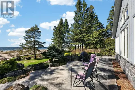 1036 River Road East Wasaga Beach ON L9Z 2P7