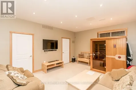 104 Farm Gate Road Blue Mountains ON L9Y 3Z2