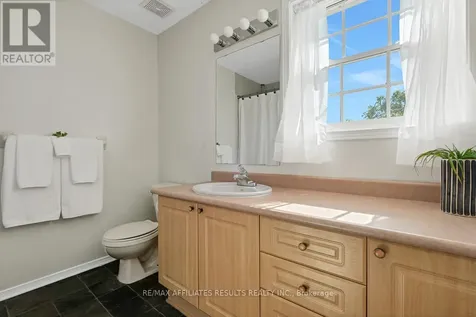 254 Westvalley Private East Ottawa ON K1V 2B6