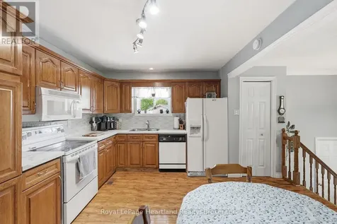 3008 Brookhaven Drive Howick ON N0G 1V0