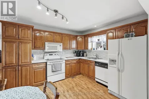 3008 Brookhaven Drive Howick ON N0G 1V0