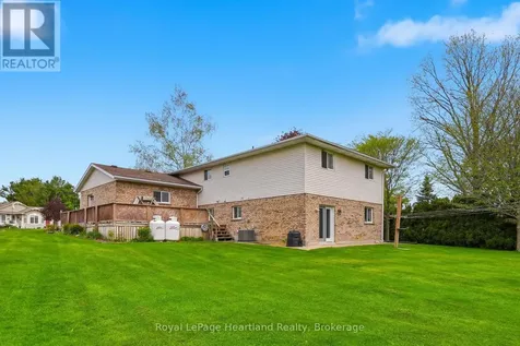 3008 Brookhaven Drive Howick ON N0G 1V0