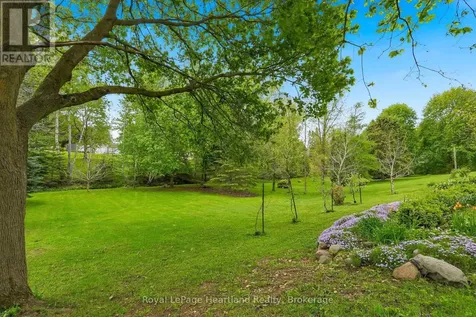3008 Brookhaven Drive Howick ON N0G 1V0
