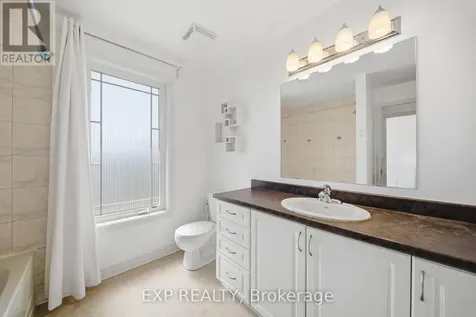 369 Paseo Private Ottawa ON K2G 4N7