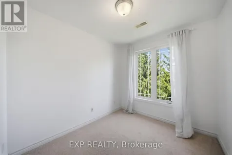 369 Paseo Private Ottawa ON K2G 4N7