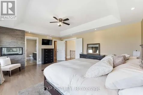 7025 Still Meadow Way Ottawa ON K4P 0C9