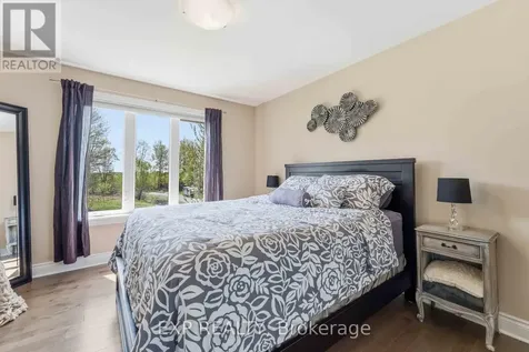 7025 Still Meadow Way Ottawa ON K4P 0C9