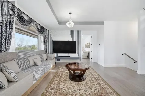 225 Summerview Terrace Ottawa ON K4P 0E9