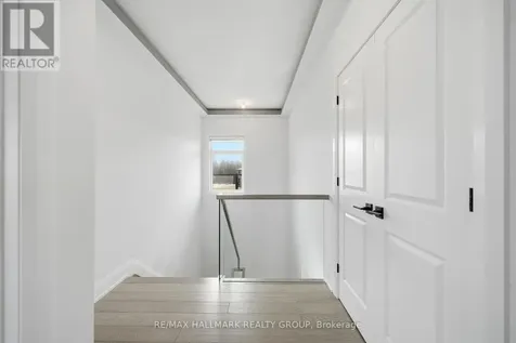 225 Summerview Terrace Ottawa ON K4P 0E9