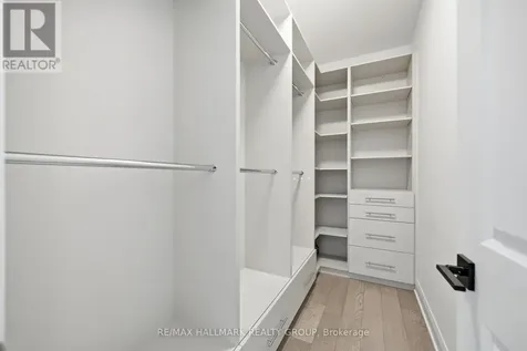 225 Summerview Terrace Ottawa ON K4P 0E9