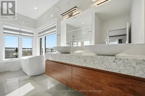 225 Summerview Terrace Ottawa ON K4P 0E9