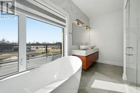 225 Summerview Terrace Ottawa ON K4P 0E9