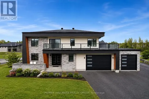 225 Summerview Terrace Ottawa ON K4P 0E9
