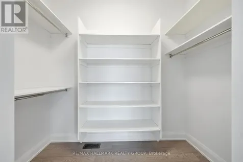 225 Summerview Terrace Ottawa ON K4P 0E9