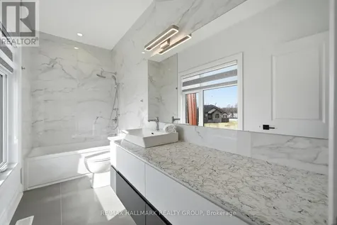225 Summerview Terrace Ottawa ON K4P 0E9