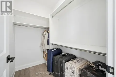 225 Summerview Terrace Ottawa ON K4P 0E9