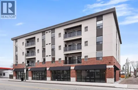 840 Wyandotte Windsor ON N9A 3J6